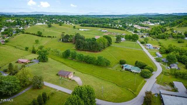 453 Twin Barns Road, Greeneville, TN 37743