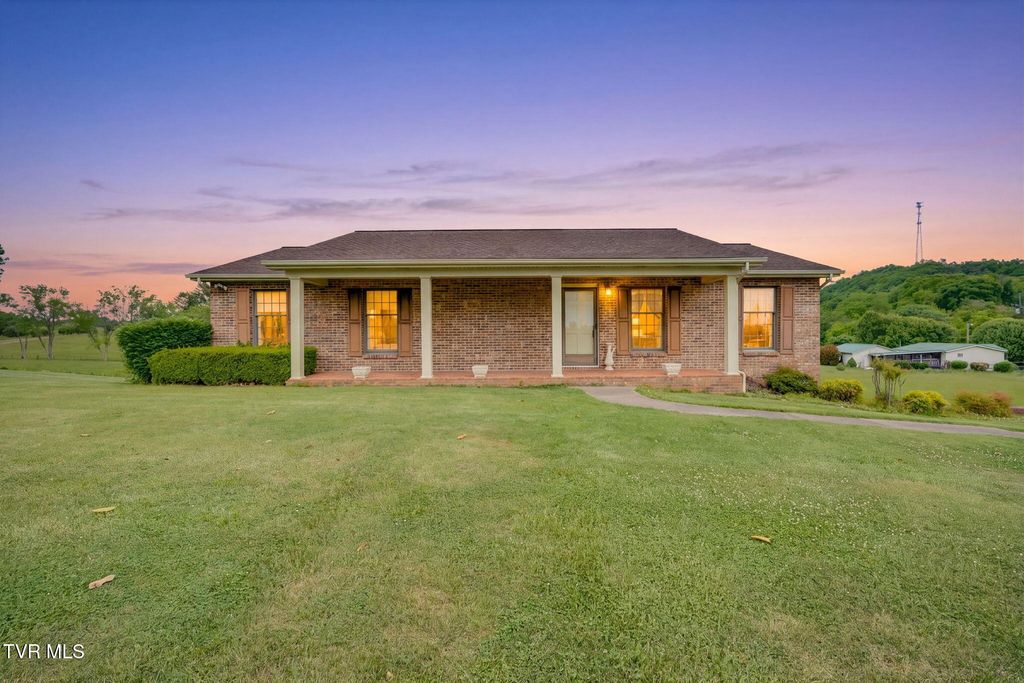 453 Twin Barns Road, Greeneville, TN 37743