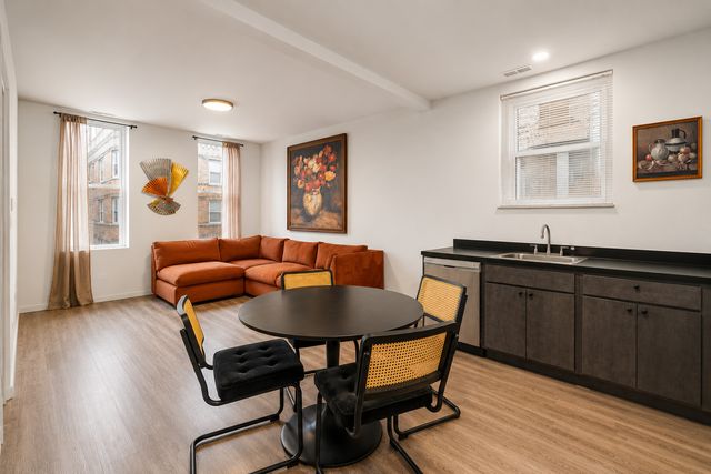 3318 S Morgan Street 2F, Chicago, IL 60608