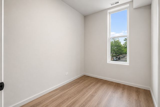 3318 S Morgan Street 2F, Chicago, IL 60608