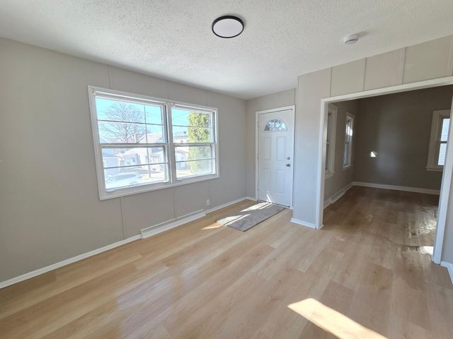712 Maple Street W, Stillwater, MN 55082