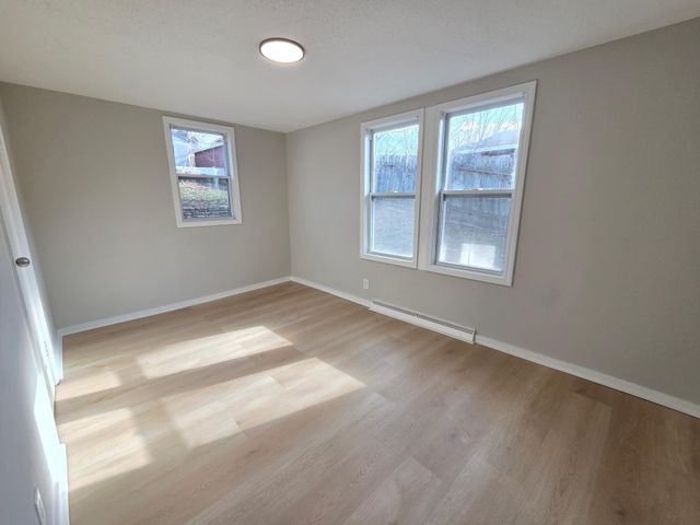 712 Maple Street W, Stillwater, MN 55082