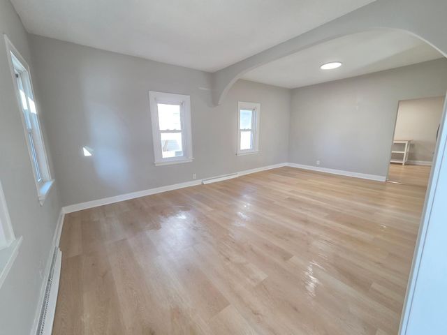 712 Maple Street W, Stillwater, MN 55082