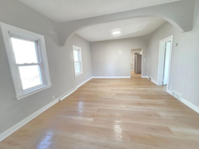 712 Maple Street W, Stillwater, MN 55082