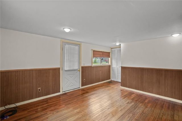 86 Laurel Lane, South Kingstown, RI 02892