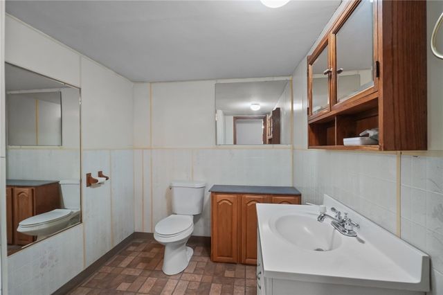 86 Laurel Lane, South Kingstown, RI 02892