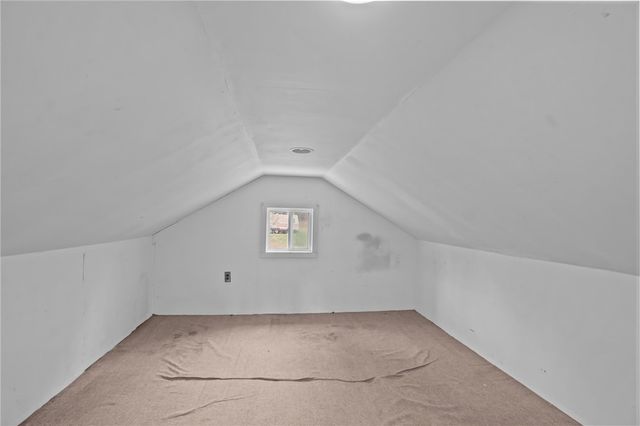 86 Laurel Lane, South Kingstown, RI 02892