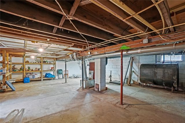 86 Laurel Lane, South Kingstown, RI 02892