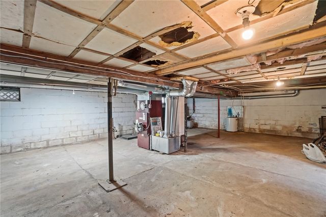 86 Laurel Lane, South Kingstown, RI 02892