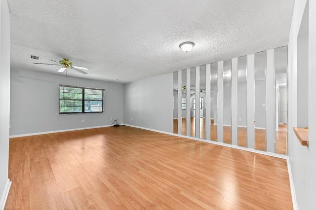 81 Westecunk Drive, Royal Palm Beach, FL 33411