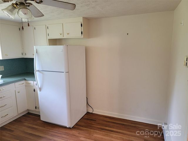 1004 Pine Mountain Road, Hudson, NC 28638