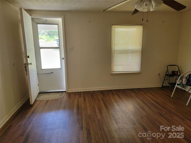 1004 Pine Mountain Road, Hudson, NC 28638