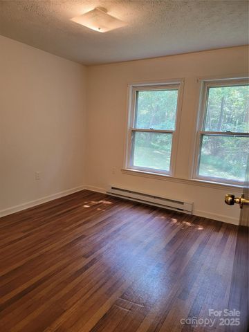 1004 Pine Mountain Road, Hudson, NC 28638