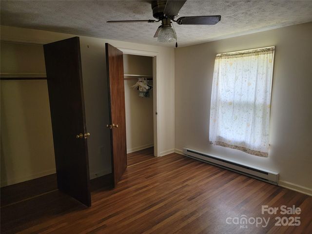 1004 Pine Mountain Road, Hudson, NC 28638