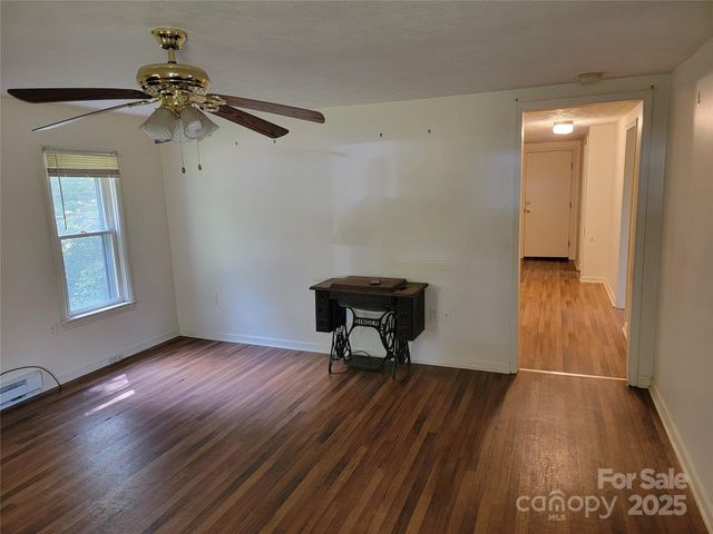 1004 Pine Mountain Road, Hudson, NC 28638