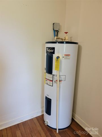 1004 Pine Mountain Road, Hudson, NC 28638