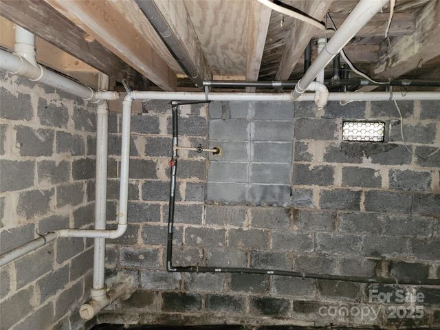 1004 Pine Mountain Road, Hudson, NC 28638