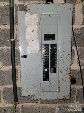 1004 Pine Mountain Road, Hudson, NC 28638