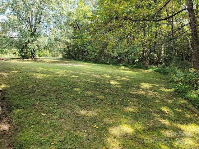1004 Pine Mountain Road, Hudson, NC 28638