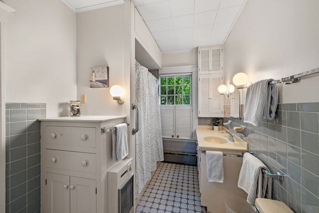 241 E. Lothrop, Beverly, MA 01915