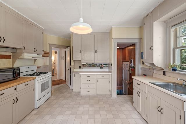 241 E. Lothrop, Beverly, MA 01915