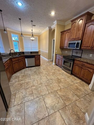 105 Lakeview Terrace, Lynn Haven, FL 32444