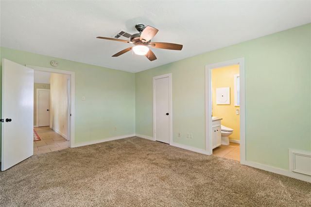 4518 N Heron Drive, Seabrook, TX 77586