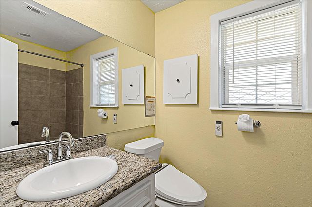 4518 N Heron Drive, Seabrook, TX 77586