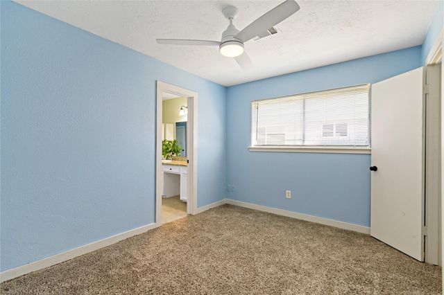 4518 N Heron Drive, Seabrook, TX 77586