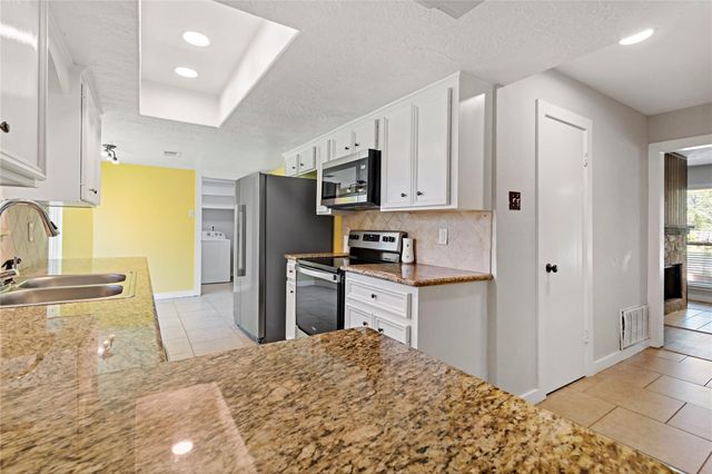 4518 N Heron Drive, Seabrook, TX 77586