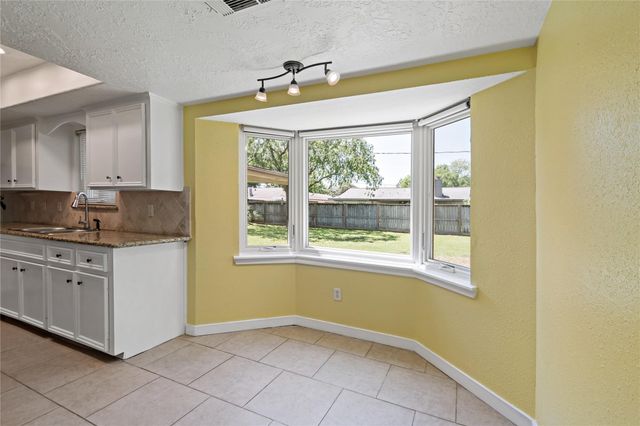 4518 N Heron Drive, Seabrook, TX 77586