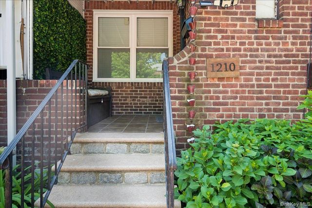 1210 Lakewood Place, Bronx, NY 10461