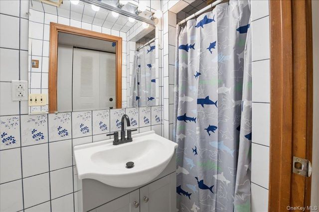 1210 Lakewood Place, Bronx, NY 10461