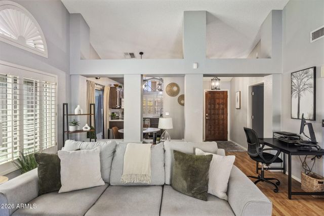 1030 E VILLA THERESA Drive, Phoenix, AZ 85022