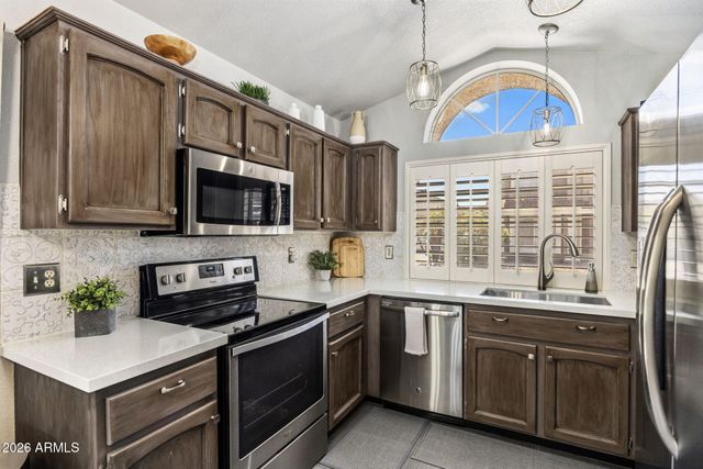 1030 E VILLA THERESA Drive, Phoenix, AZ 85022