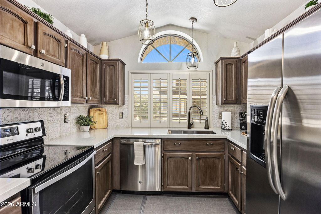 1030 E VILLA THERESA Drive, Phoenix, AZ 85022 — photo 5