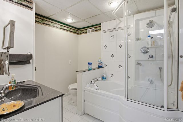 40556 Newport Drive, Plymouth Charter Township, MI 48170