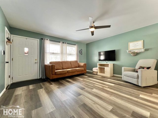 210 Stratford Drive, Owosso, MI 48867