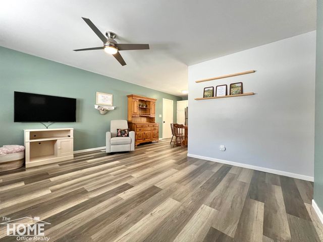 210 Stratford Drive, Owosso, MI 48867