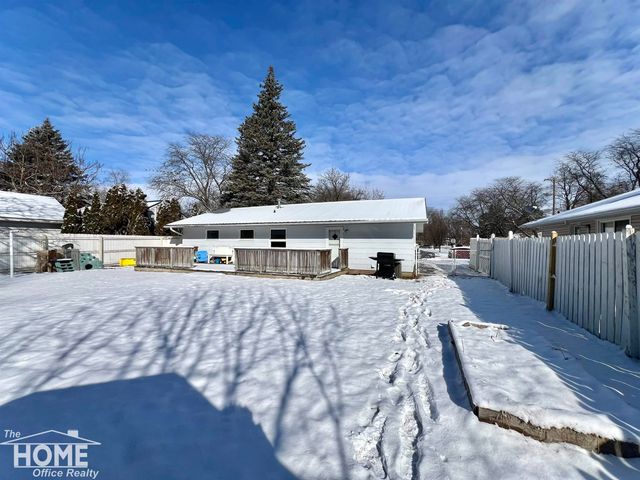 210 Stratford Drive, Owosso, MI 48867