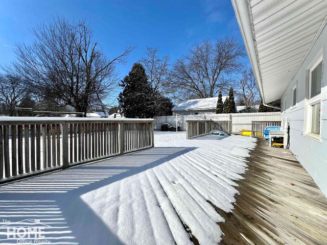 210 Stratford Drive, Owosso, MI 48867