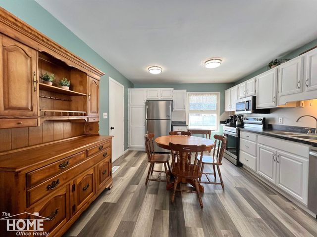 210 Stratford Drive, Owosso, MI 48867