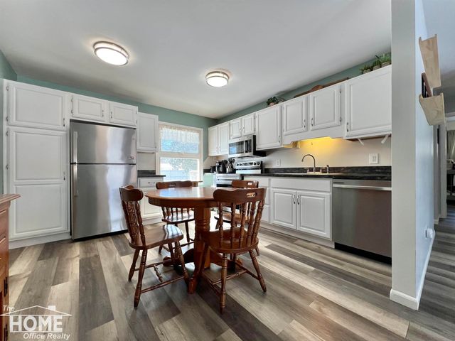 210 Stratford Drive, Owosso, MI 48867