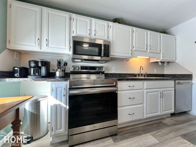 210 Stratford Drive, Owosso, MI 48867