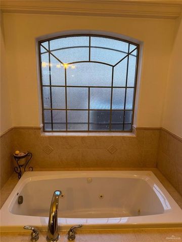 2712 Bluebird Avenue, Mcallen, TX 78504