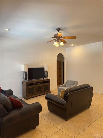 2712 Bluebird Avenue, Mcallen, TX 78504