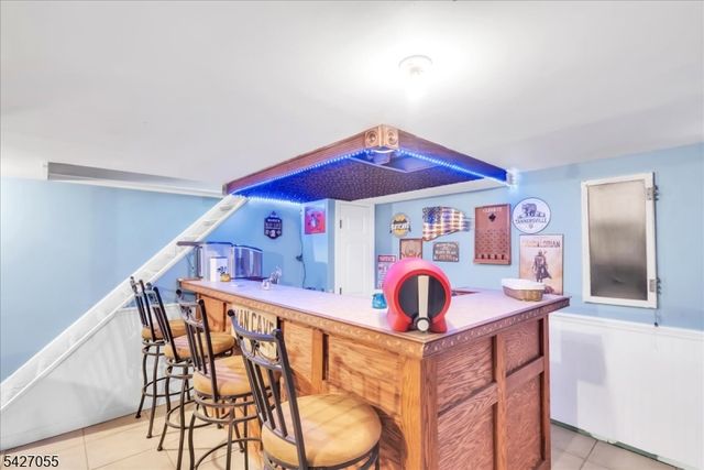 1 Sanders Ct, West Milford Twp., NJ 07480
