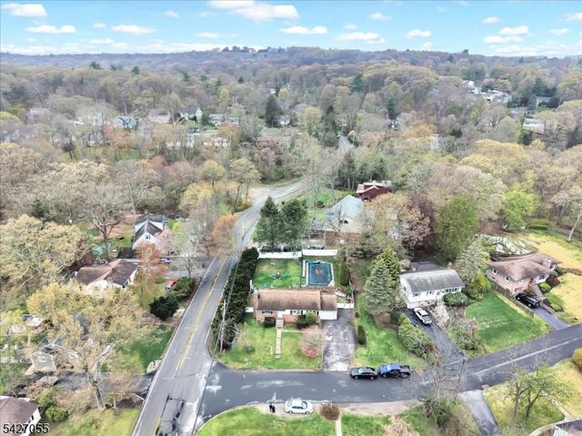1 Sanders Ct, West Milford Twp., NJ 07480