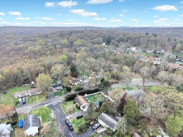 1 Sanders Ct, West Milford Twp., NJ 07480
