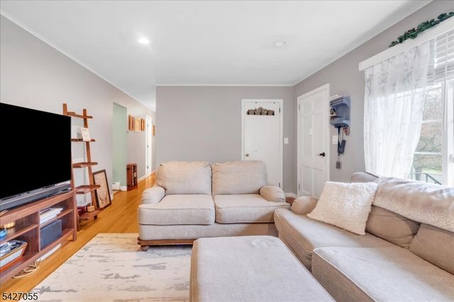 1 Sanders Ct, West Milford Twp., NJ 07480